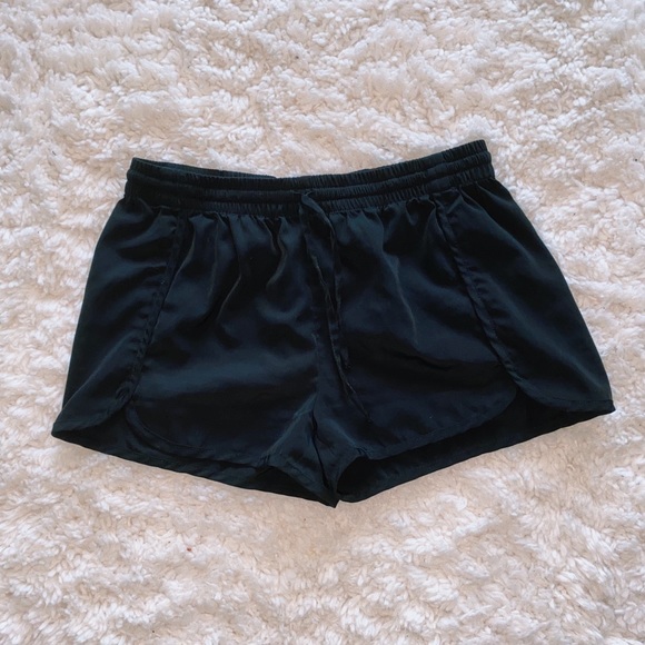 Beach Shorts - Picture 1 of 2